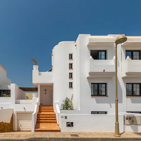 Luna - Private Pool Near The Vila Corralejo
